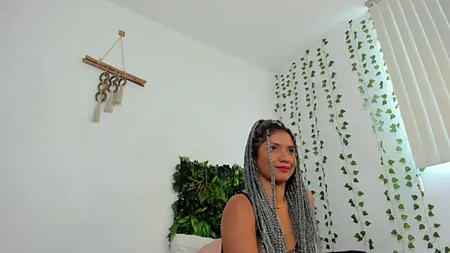 Snapshot of karlye_5 chatting on February 2025 02:35:02 PM karlye 5 online show from February 2025 02:35:02 PM