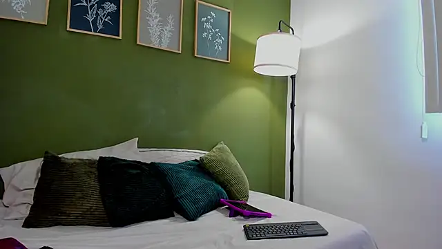 karlye 5 online show from February 2026 01:43:02 PM