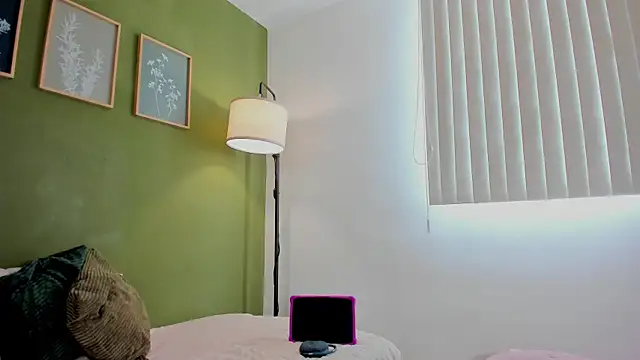 karlye 5 online show from February 2026 01:44:01 PM