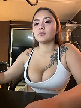 Emiily W online show from October 2025 03:31:02 PM