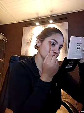 Emiily W online show from October 2025 01:21:02 PM