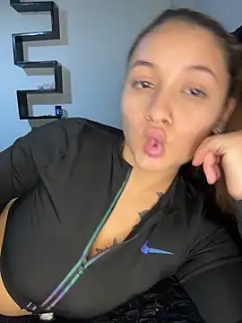 Emiily W online show from March 2026 06:37:02 PM