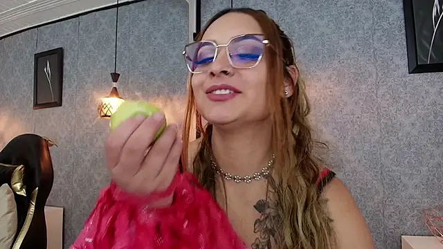 Emiily W online show from September 2025 12:04:02 PM