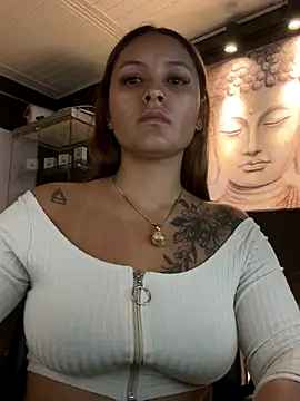 Emiily W online show from November 2025 09:36:02 AM