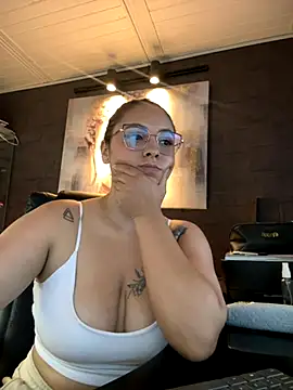 Emiily W online show from October 2025 05:57:02 PM