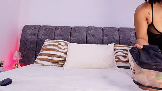 naia blessed online show from November 2025 07:14:01 PM