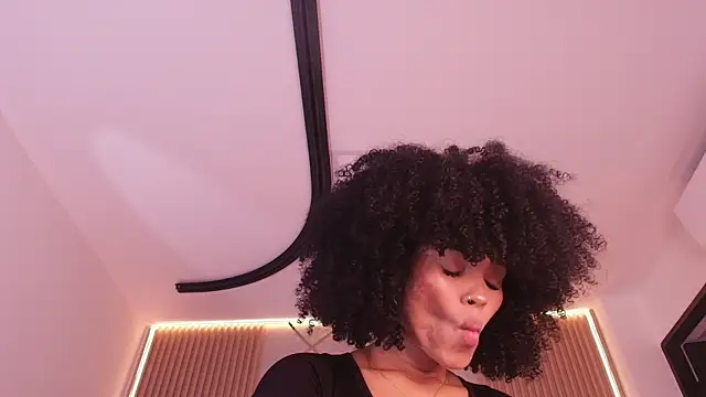 naia blessed online show from February 2026 07:14:02 PM