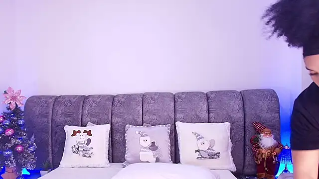 naia blessed online show from December 2025 07:09:02 PM