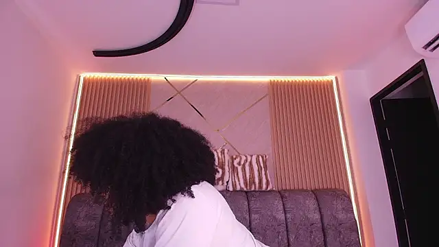 naia blessed online show from February 2026 07:11:02 PM