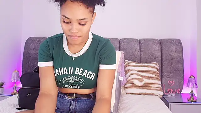 naia blessed online show from November 2025 07:07:01 PM