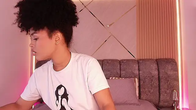 naia blessed online show from March 2026 07:14:01 PM