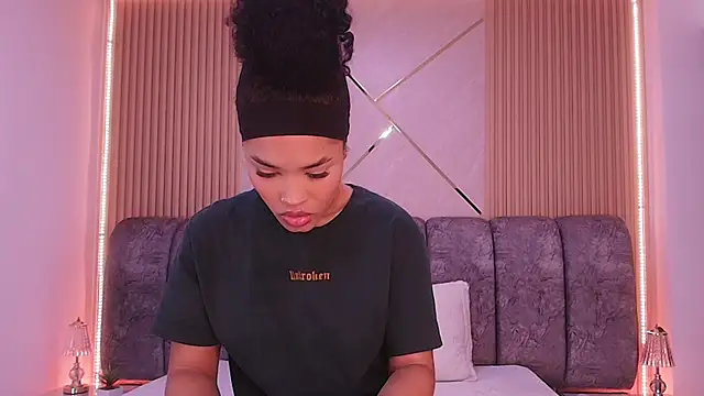 naia blessed online show from February 2026 07:14:02 PM