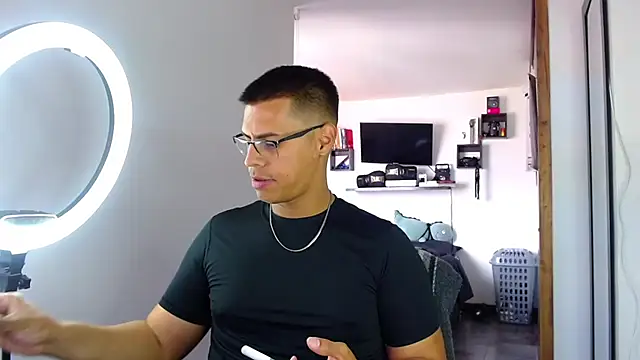  John Boy  online show from April 2026 07:09:01 PM