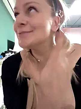 Bondgirl 013 online show from April 2026 06:09:01 PM