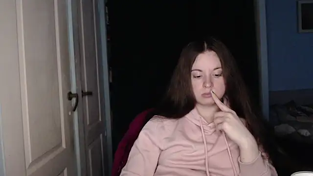 ryhhnnagold99 online show from April 2026 05:27:02 PM