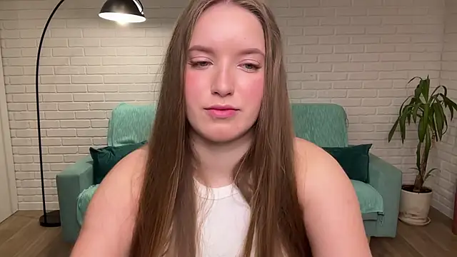 EvaMaddison online show from October 2025 05:50:01 AM