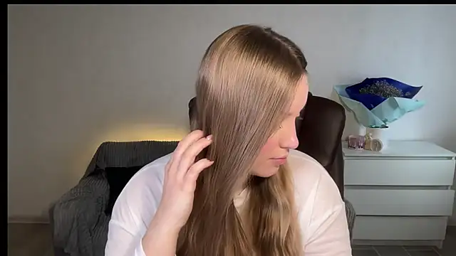 EvaMaddison online show from March 2026 05:41:02 AM