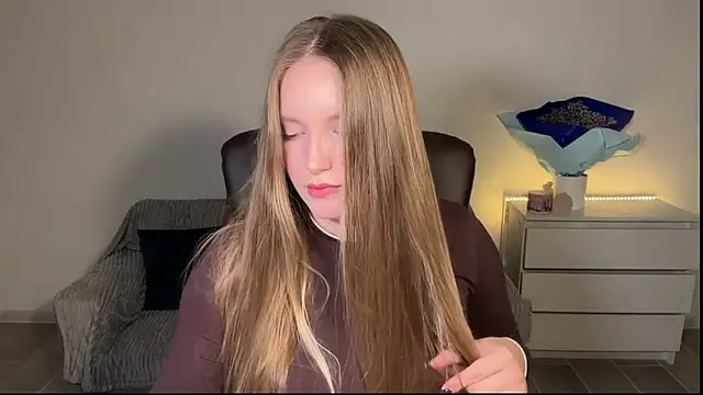 EvaMaddison online show from May 2026 06:45:01 PM