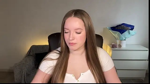 EvaMaddison online show from April 2026 07:25:02 AM