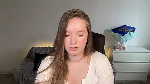 EvaMaddison online show from April 2026 08:43:01 AM