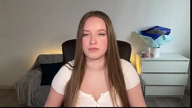 EvaMaddison online show from April 2026 07:45:01 AM