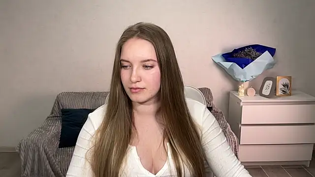 EvaMaddison online show from September 2025 06:19:02 PM