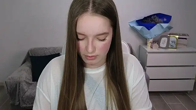 EvaMaddison online show from December 2025 08:36:01 PM