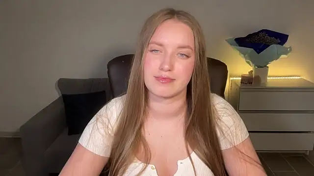 Snapshot of EvaMaddison chatting on June 2026 08:58:01 PM EvaMaddison online show from June 2026 08:58:01 PM