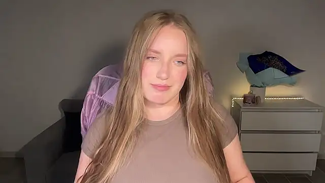 Snapshot of EvaMaddison chatting on July 2026 09:03:01 PM EvaMaddison online show from July 2026 09:03:01 PM