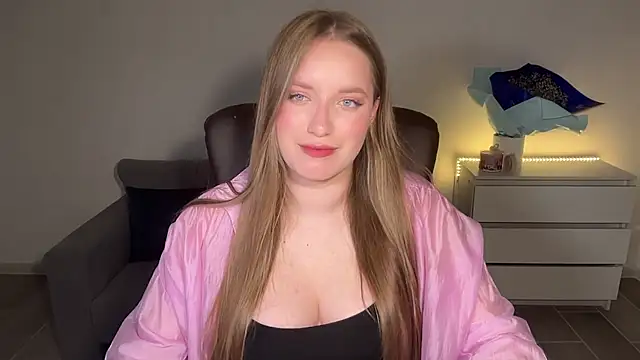 Snapshot of EvaMaddison chatting on July 2026 10:17:01 PM EvaMaddison online show from July 2026 10:17:01 PM