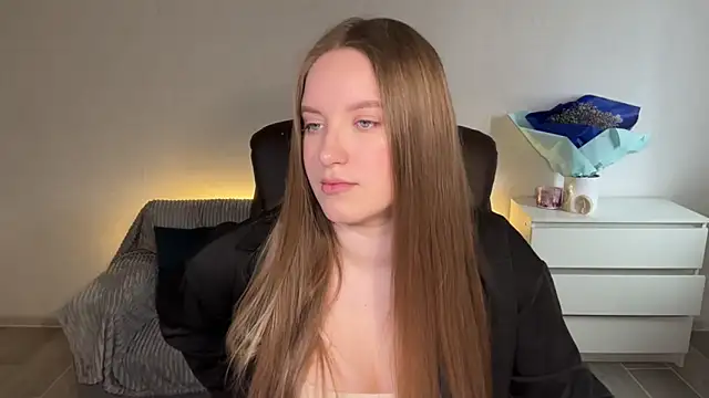 EvaMaddison online show from April 2026 05:03:01 AM