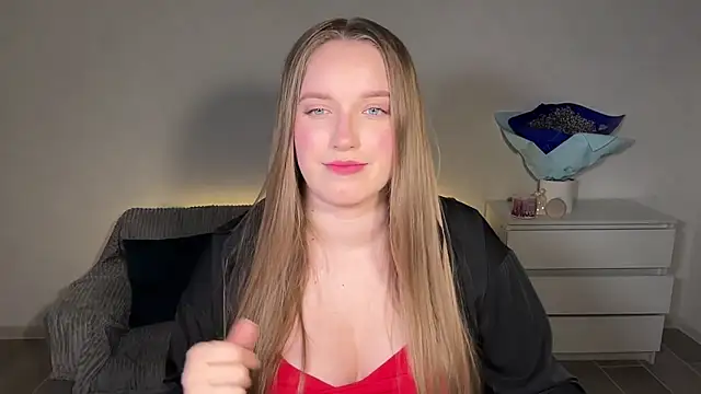 EvaMaddison online show from March 2026 05:20:01 PM