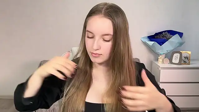 EvaMaddison online show from September 2025 12:44:02 PM