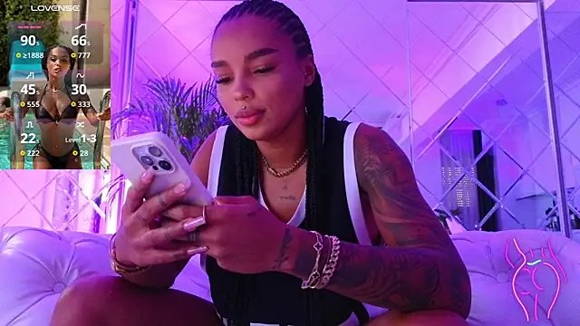 Snapshot of KimiBrown chatting on September 2025 10:10:01 AM KimiBrown online show from September 2025 10:10:01 AM