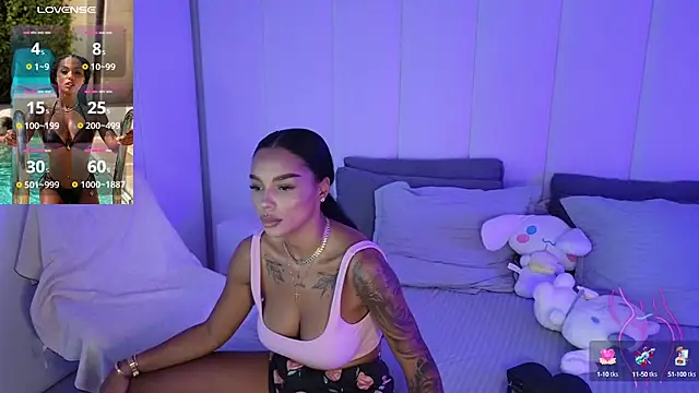 Snapshot of KimiBrown chatting on October 2025 09:58:02 AM KimiBrown online show from October 2025 09:58:02 AM