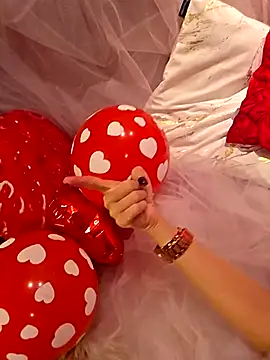 Snapshot of AureliaDoux chatting on February 2026 05:02:01 PM AureliaDoux online show from February 2026 05:02:01 PM