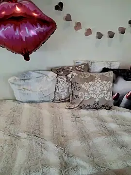 AureliaDoux online show from February 2025 08:45:01 PM