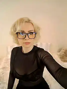 AureliaDoux online show from February 2025 01:51:02 PM