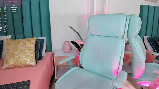 amy-thomson1 online show from December 2025 03:51:02 AM