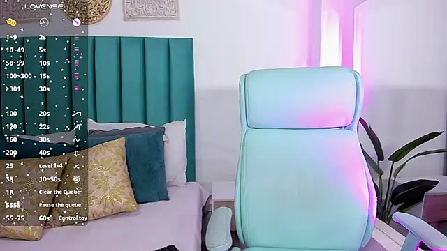 amy-thomson1 online show from March 2026 12:33:02 PM