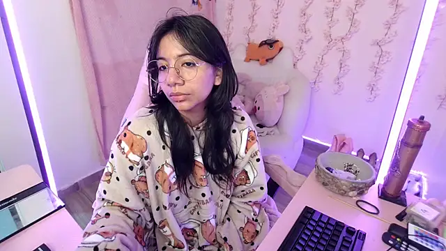 Nami usagi online show from December 2025 01:49:01 PM