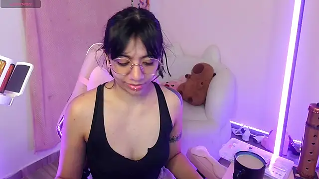Snapshot of Nami_usagi chatting on September 2025 04:45:01 PM Nami usagi online show from September 2025 04:45:01 PM