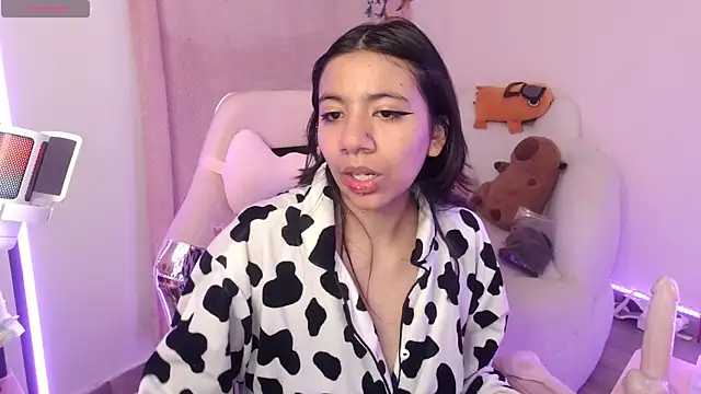 Snapshot of Nami_usagi chatting on October 2025 11:22:02 AM Nami usagi online show from October 2025 11:22:02 AM