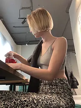 Snapshot of Feral_berry_8133 chatting on December 2024 06:09:02 AM Feral berry 8133 online show from December 2024 06:09:02 AM