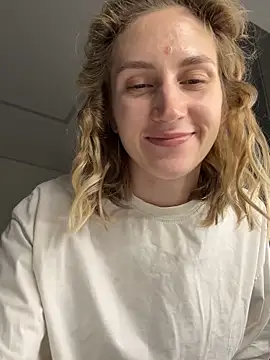 Snapshot of Feral_berry_8133 chatting on September 2025 08:42:01 PM Feral berry 8133 online show from September 2025 08:42:01 PM