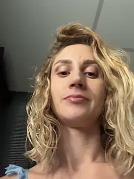 Snapshot of Feral_berry_8133 chatting on September 2025 07:52:01 PM Feral berry 8133 online show from September 2025 07:52:01 PM