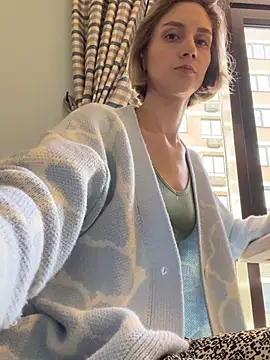 Snapshot of Feral_berry_8133 chatting on February 2025 12:25:02 PM Feral berry 8133 online show from February 2025 12:25:02 PM