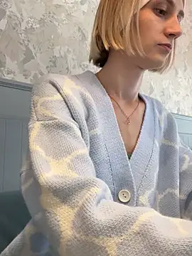 Snapshot of Feral_berry_8133 chatting on February 2025 07:13:01 AM Feral berry 8133 online show from February 2025 07:13:01 AM