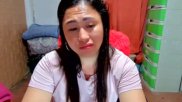 Snapshot of M_e_c_e_l chatting on December 2025 05:36:01 PM M e c e l online show from December 2025 05:36:01 PM