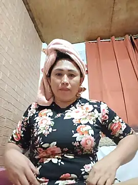 Snapshot of M_e_c_e_l chatting on November 2025 11:03:01 AM M e c e l online show from November 2025 11:03:01 AM